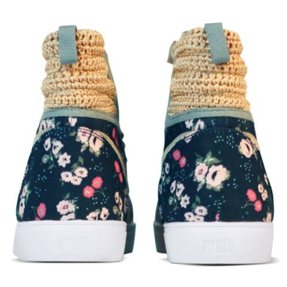 Black Encourager Hi-Top Sneaker - Women - Picture 4 of 5